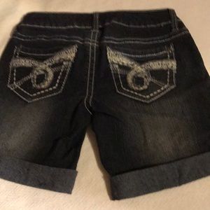 Truce shorts